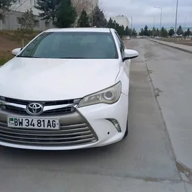 Toyota Camry 2017