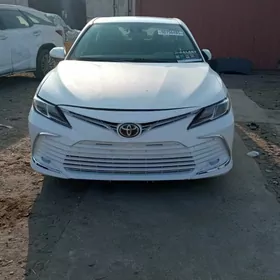 Toyota Camry 2022