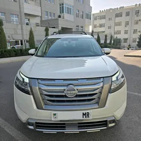 Nissan Pathfinder 2024