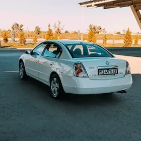 Nissan Altima 2004