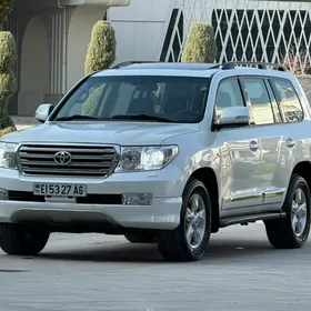 Toyota Land Cruiser 2010