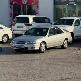 Toyota Camry 2000