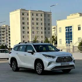 Toyota Highlander 2020