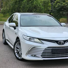 Toyota Camry 2024