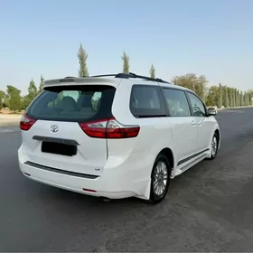 Toyota Sienna 2017