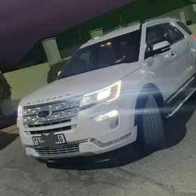 Ford Explorer 2018