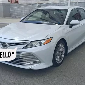 Toyota Camry 2018