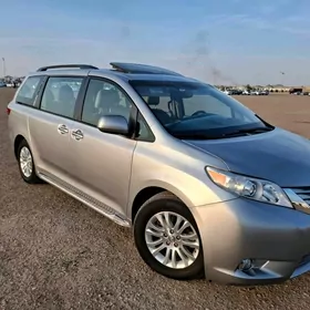 Toyota Sienna 2017