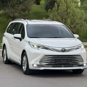 Toyota Sienna 2022