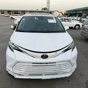 Toyota Sienna 2021
