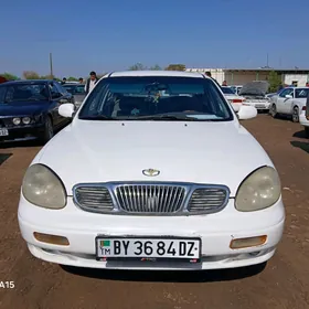 Daewoo Leganza 1998