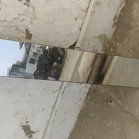 Aýna ýuz görlýän.