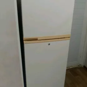 holodilnik iki acylyanly