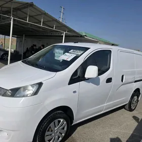 Nissan NV200 2021