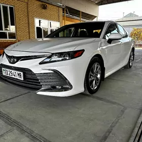 Toyota Camry 2022
