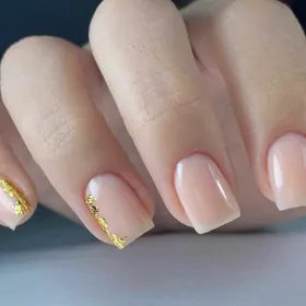 Dyrnak/Маникюр и педикюр