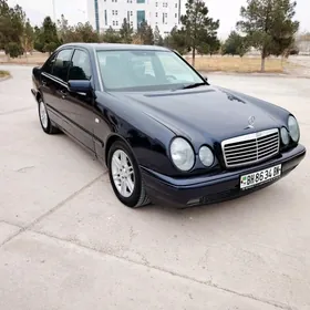 Mercedes-Benz E320 1999