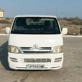 Toyota Hiace 2005