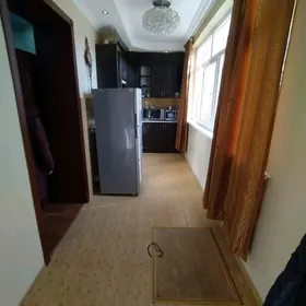 1КОМНАТНАЯ НА 1ЭТАЖЕ