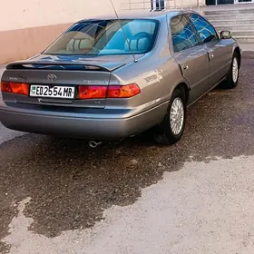Toyota Camry 2001