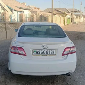 Toyota Camry 2011