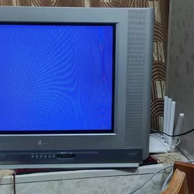 телевизор LG.