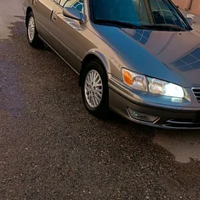 Toyota Camry 2001