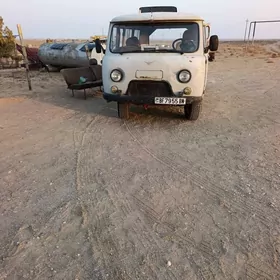 UAZ 452 2002