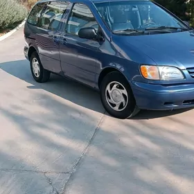 Toyota Sienna 2002