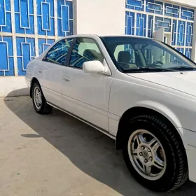 Toyota Camry 2001