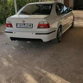 BMW E39 2000