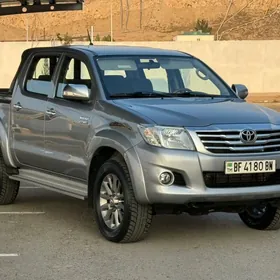Toyota Hilux 2015