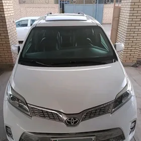 Toyota Sienna 2017