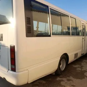 Nissan Civilian 2003