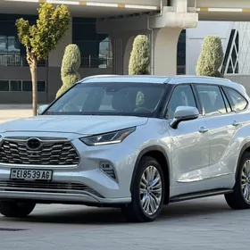 Toyota Highlander 2022