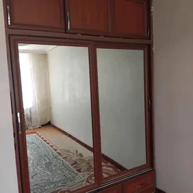 шифонер и шкаф