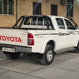 Toyota Hilux 2015