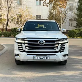 Toyota Land Cruiser 2023