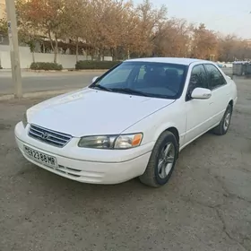 Toyota Camry 1999