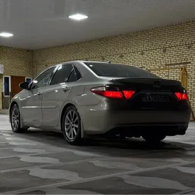 Toyota Camry 2016