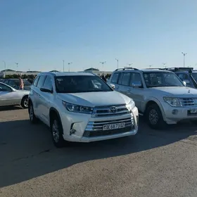 Toyota Highlander 2017