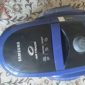 Пылесос. Plesos