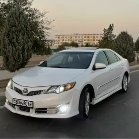 Toyota Camry 2012