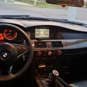 BMW E60 2004