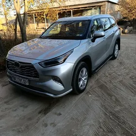 Toyota Highlander 2022