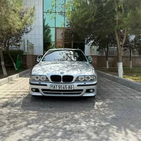 BMW E39 2001