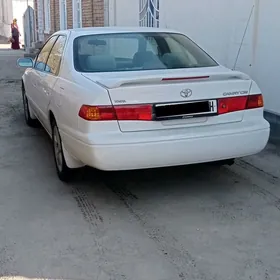 Toyota Camry 2000