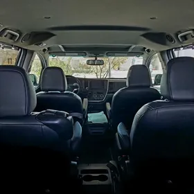Toyota Sienna 2017