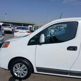 Nissan NV200 2020