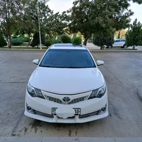Toyota Camry 2013